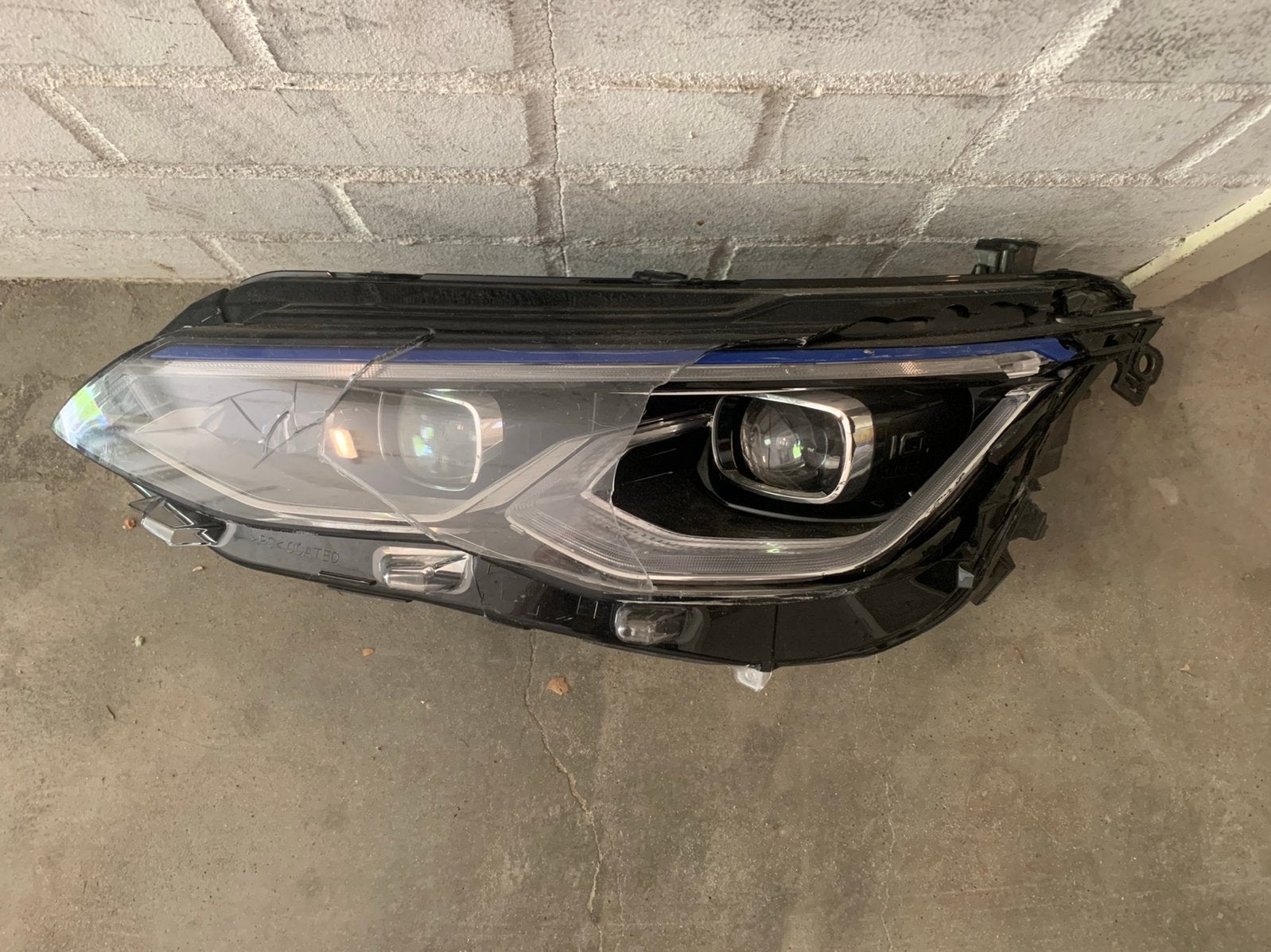 VW Golf 8 GTE IQ LED Koplamp Links incl module met schade, Ophalen