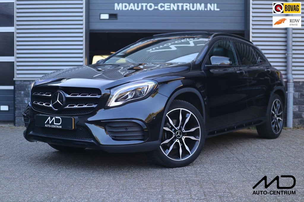 Mercedes-Benz GLA-klasse 200 AMG| Pano| 360 camera| Memory|, Auto's, Mercedes-Benz, Gebruikt, 715 kg, Zwart, 1595 cc