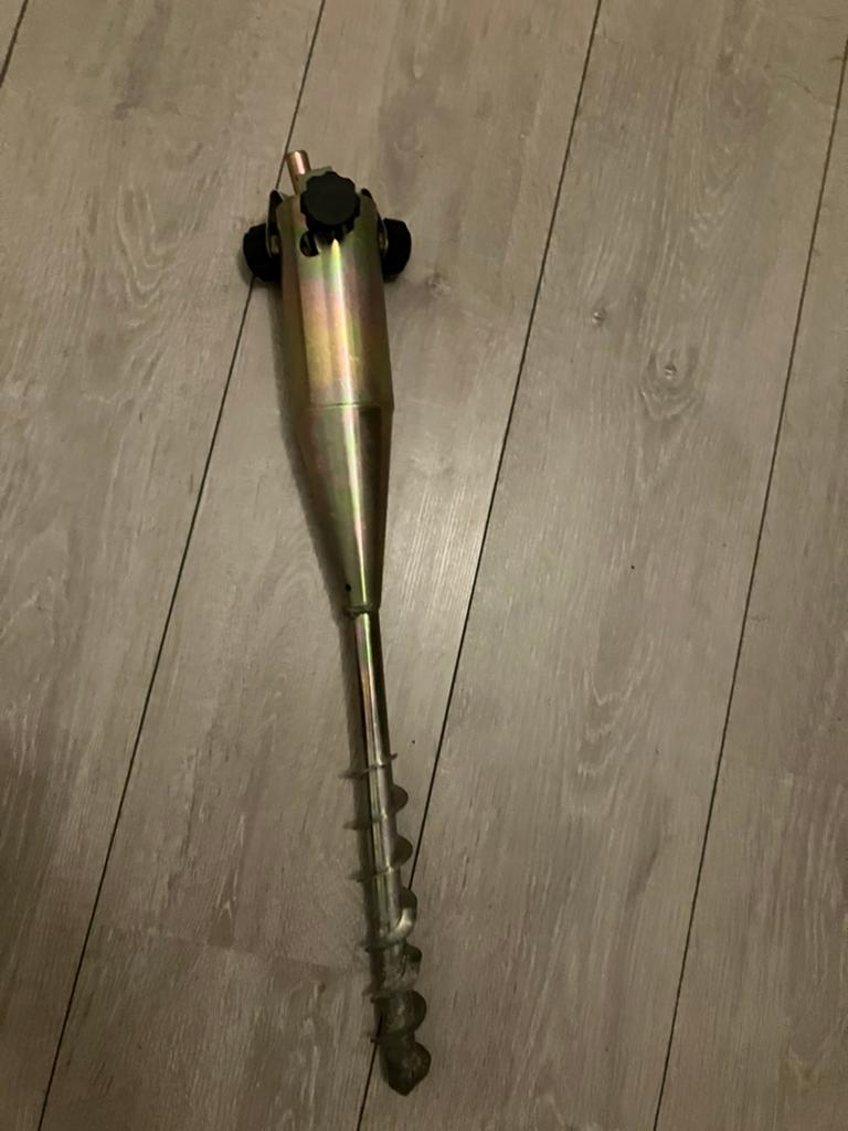 Parasolvoet met schroefpin om in grond te draaien, Ophalen, Zo goed als nieuw