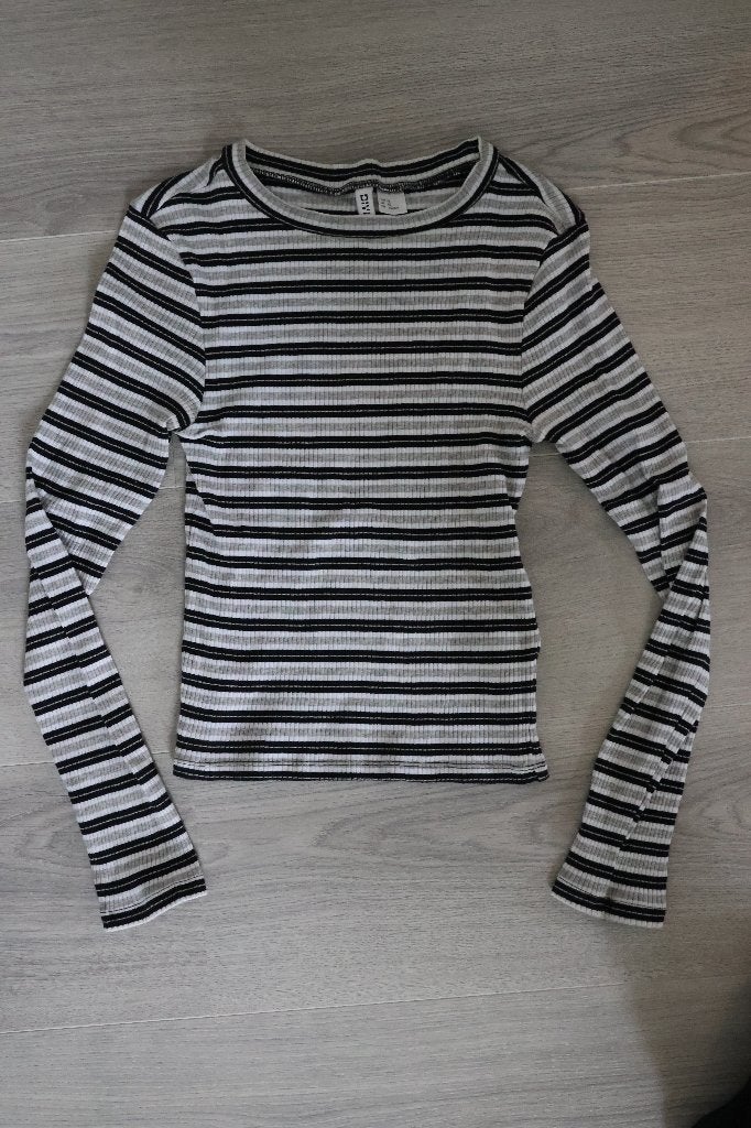 IZGS Grijs zwart streep shirtje H&M, Kinderen en Baby's, Kinderkleding | Maat 152, Ophalen, Meisje, H&M, Zo goed als nieuw
