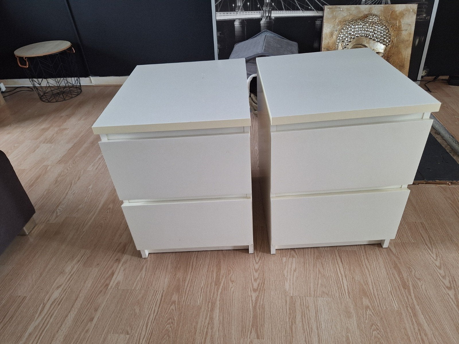 2 ikea nachtkastjes kleine beschadiging., Huis en Inrichting, Slaapkamer | Nachtkastjes, Ophalen, Minder dan 45 cm