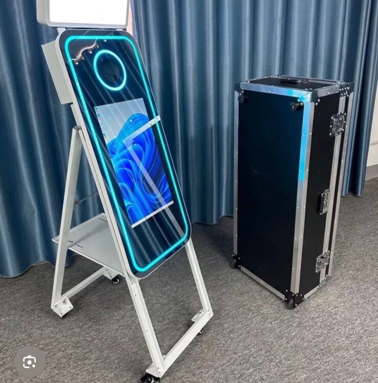 Foto 4 van Magic Mirror Photobooth met printer en alle toebehoren.