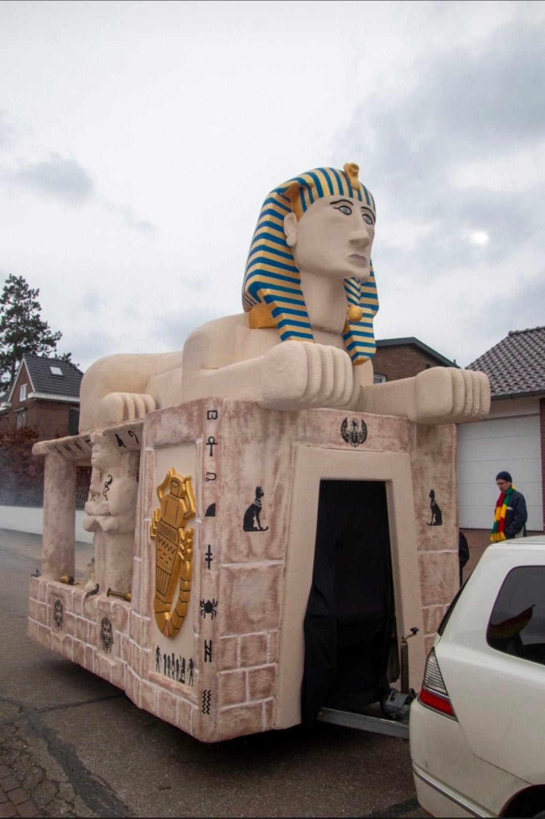 Carnavalswagen opbouw en plattewagen (nog op te bouwen), Ophalen, Gebruikt, Feestartikel, Carnaval