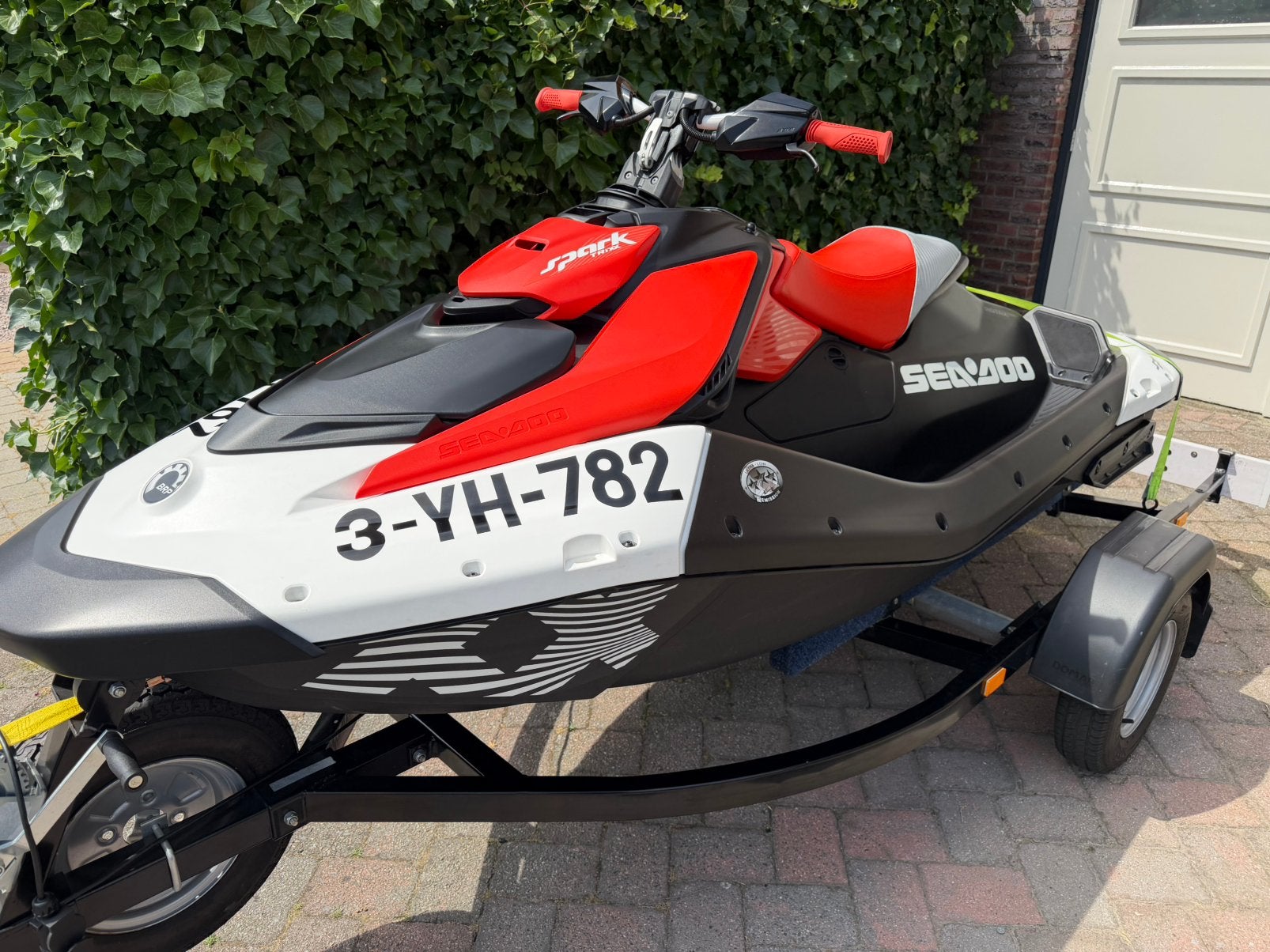 Seadoo Spark Trixx 1 up 2024 - 27 uur, Ophalen, Zo goed als nieuw, Benzine, 70 tot 120 pk