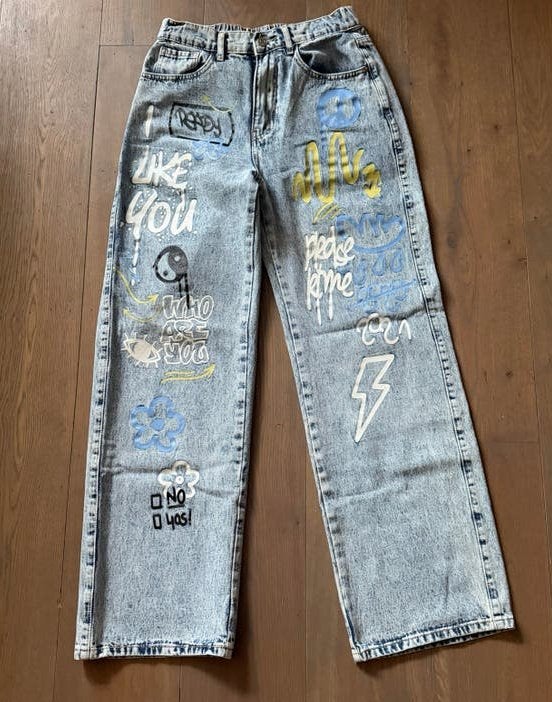 Shein jeans met teksten maat M (vrprs is incl vzk binnen NL), Kleding | Dames, Ophalen of Verzenden, Zo goed als nieuw, Blauw