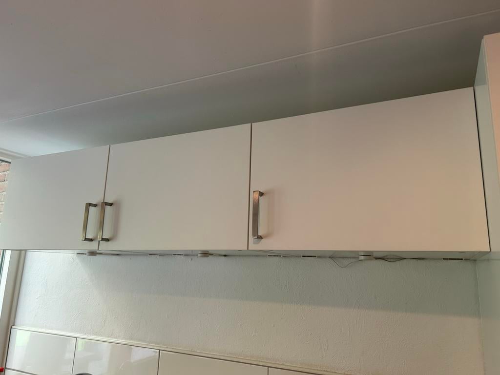 IKEA METOD Bovenkastjes (3 stuks) met verlichting, Huis en Inrichting, Keuken | Keukenelementen, Ophalen, Wit, 50 tot 100 cm, Zo goed als nieuw