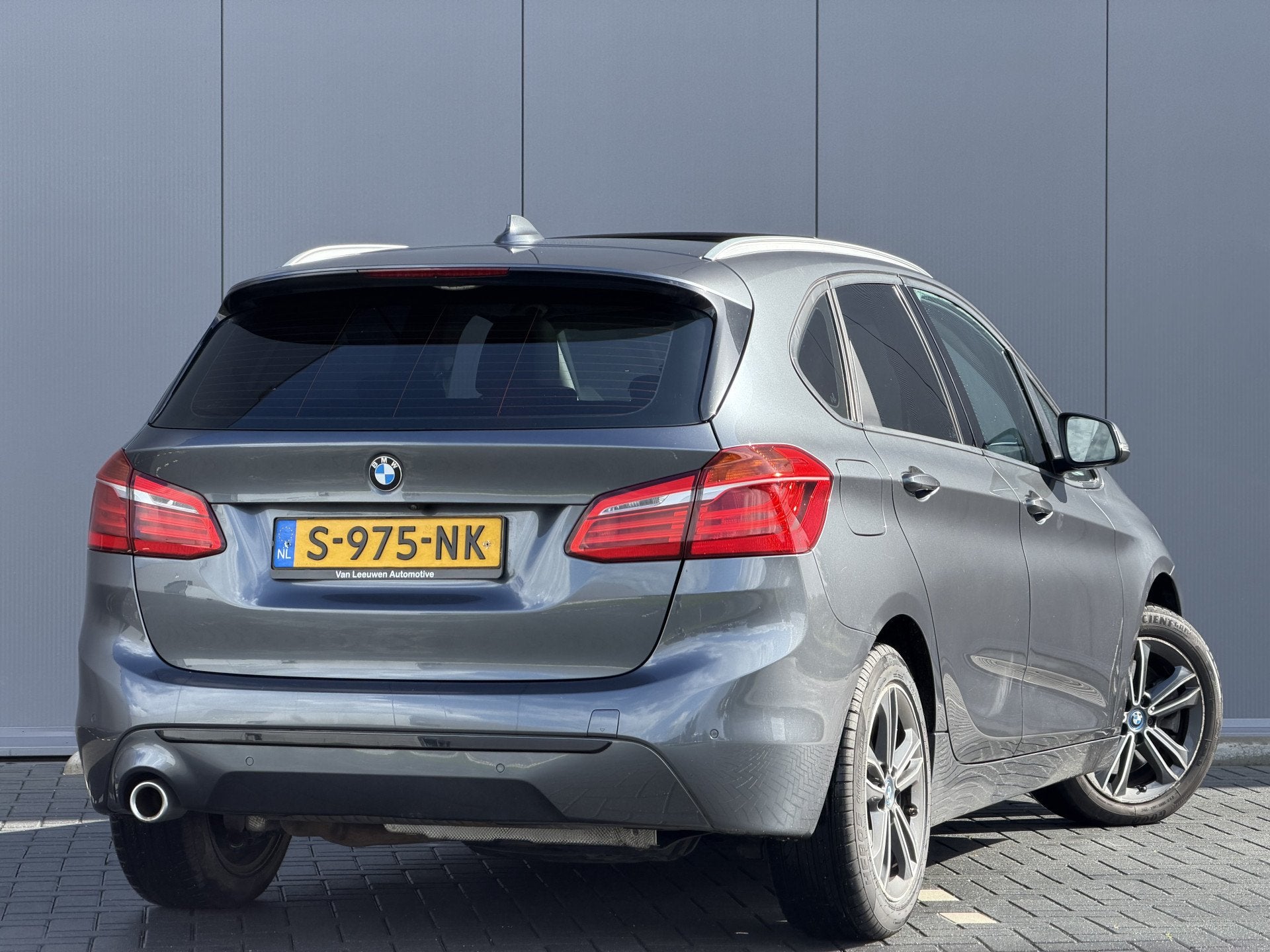 BMW 2 Serie Active Tourer 225xe iPerformance High Executive, Automaat, Gebruikt, Automatische klimaatregeling, Leder