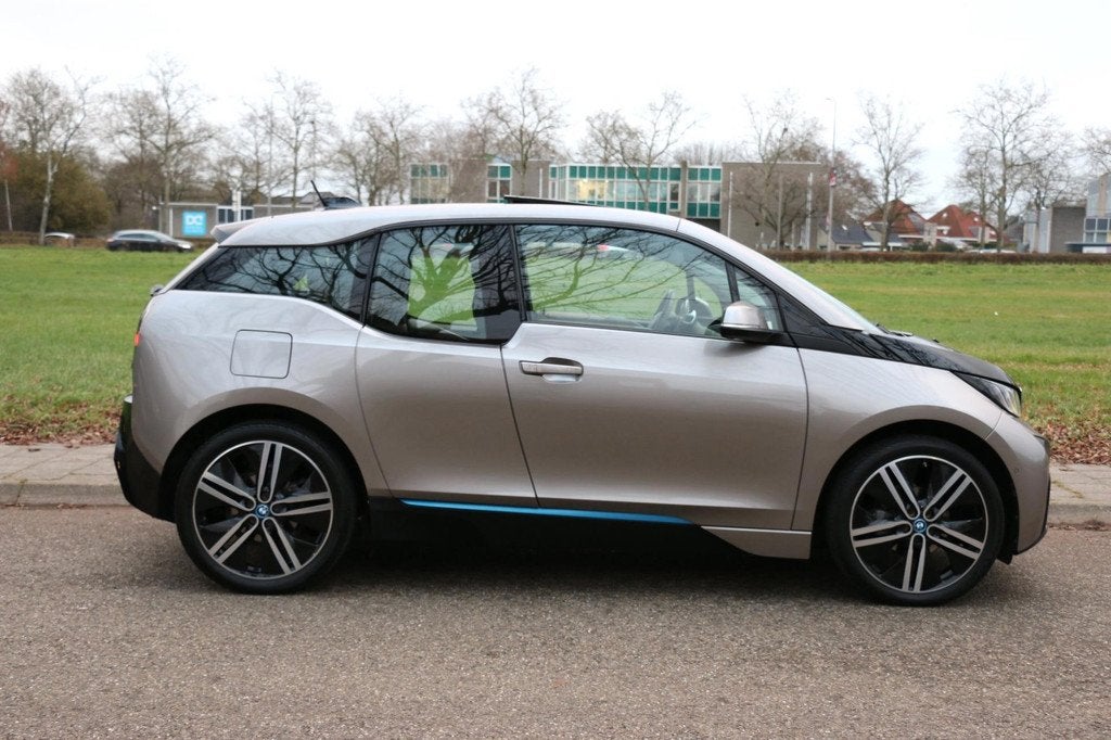 BMW I3 22 kWh 60Ah 170Pk Full Option 1e eigenaar Panoramadak, Automaat, Achterwielaandrijving, Gebruikt, 22 kWh