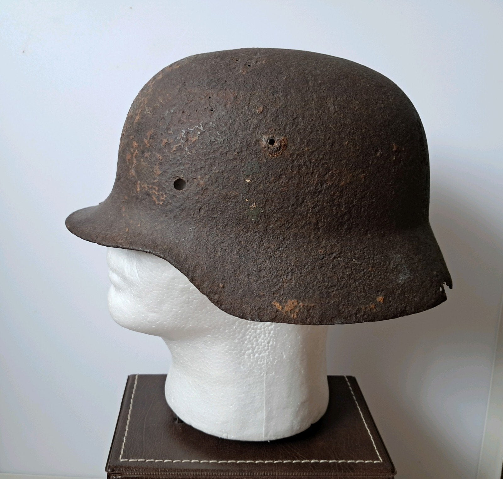 Duitse helm, m40, bovo, bodemvondst, Ophalen of Verzenden, Duitsland, Hulzen of Bodemvondsten