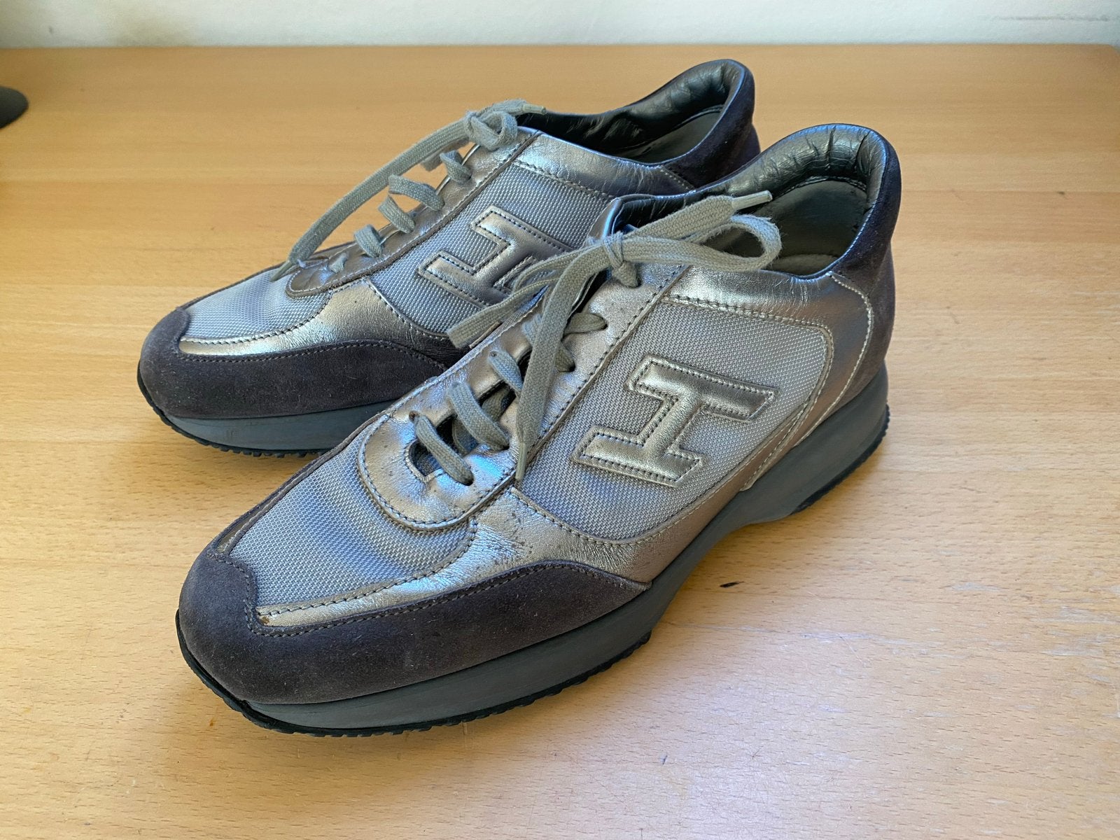 Hogan Italiaanse sneakers zilver/grijs maat 43, Ophalen of Verzenden, Gedragen, Overige kleuren, Sneakers of Gympen