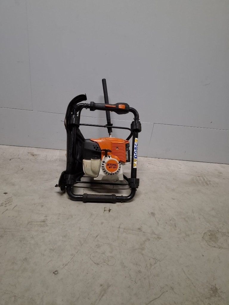 Stihl BT131 grondboormachine, Ophalen of Verzenden, Zo goed als nieuw, Grondboor, Stihl