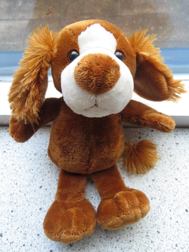 Hond of hondje merk Evora meet ca 22 cm pluimpje aan, Wasbaar, Zo goed als nieuw, Middelgroot (20 tot 80 cm), Bruin