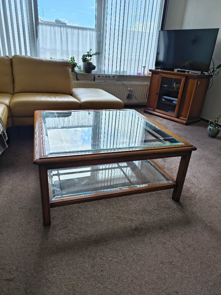 Sfeervolle vierkante salontafel kersenhout met glas, Ophalen, Kersenhout, 50 tot 100 cm, Vierkant