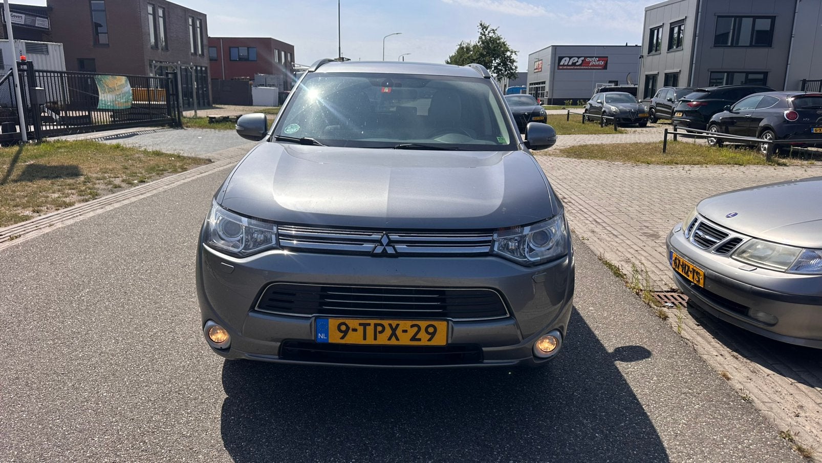 Mitsubishi Outlander 2.0 Dohc Mivec Phev 203pk 4WD CVT 5P, Auto's, 1998 cc, Outlander, Beige, 4 cilinders