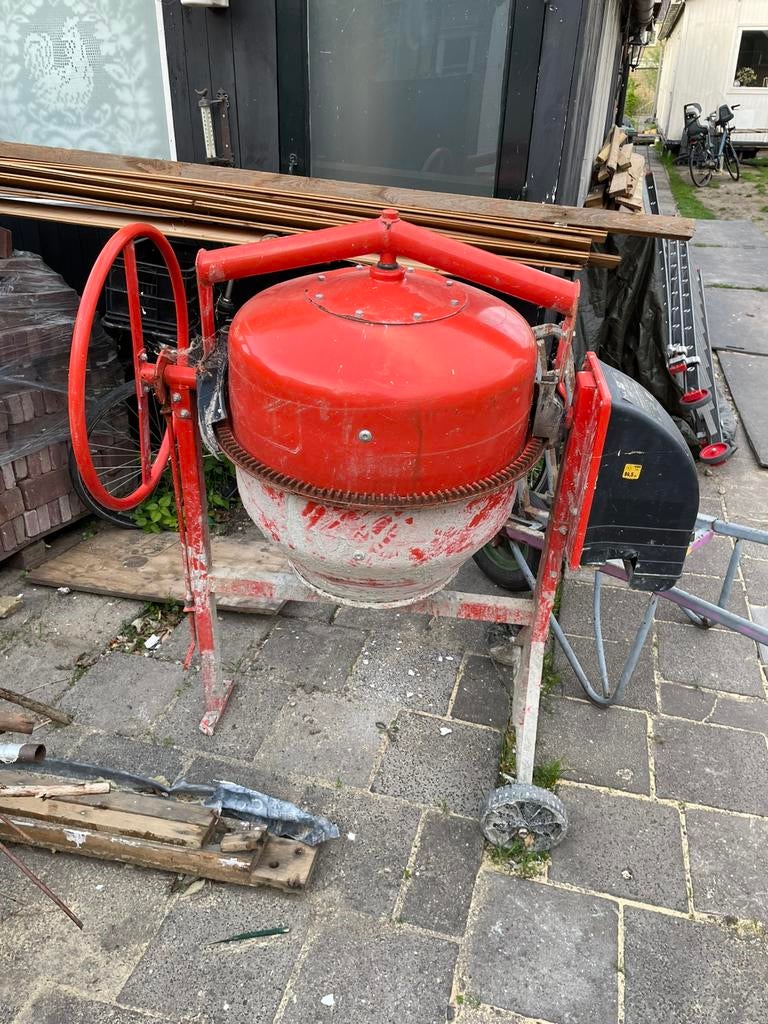 Betonmolen Altrad Lesha 165L, Ophalen, Zo goed als nieuw