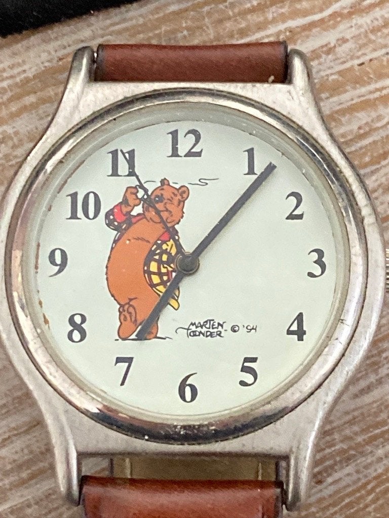 olicier bommel horloge marten toonder, Eén stripboek, Ophalen of Verzenden, Zo goed als nieuw, Marten Toonder studios