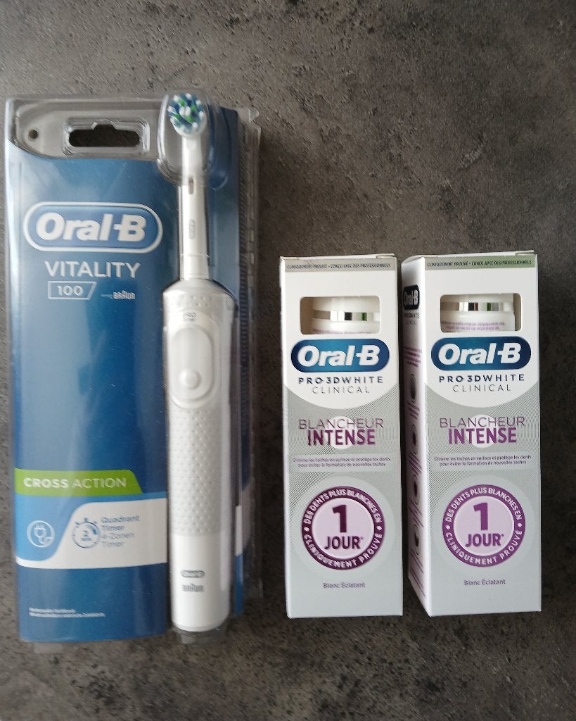 BRAUN Oral-B electrische tandenborstel, NIEUW, prijs 20 euro, Ophalen, Nieuw, Tandenborstel