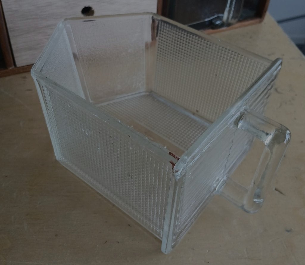 Eén losse gruttersbak glazen bak van een kruidenkast, Antiek en Kunst, Ophalen of Verzenden