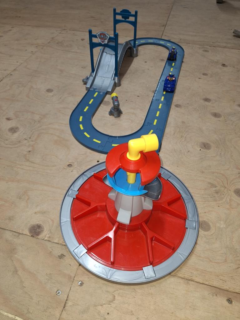 Paw Patrol Racebaan met Uitkijktoren en Voertuigen, Kinderen en Baby's, Speelgoed | Racebanen, Ophalen