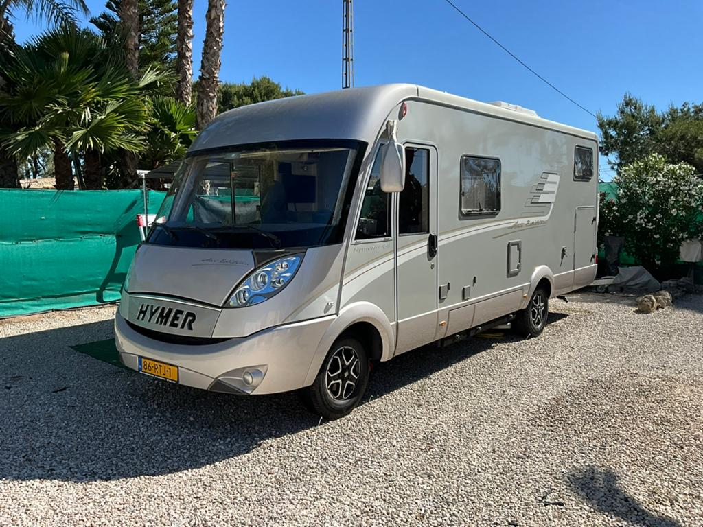 Hymer B 674 SL, Integraal, Ringverwarming, Fiat, 7 tot 8 meter