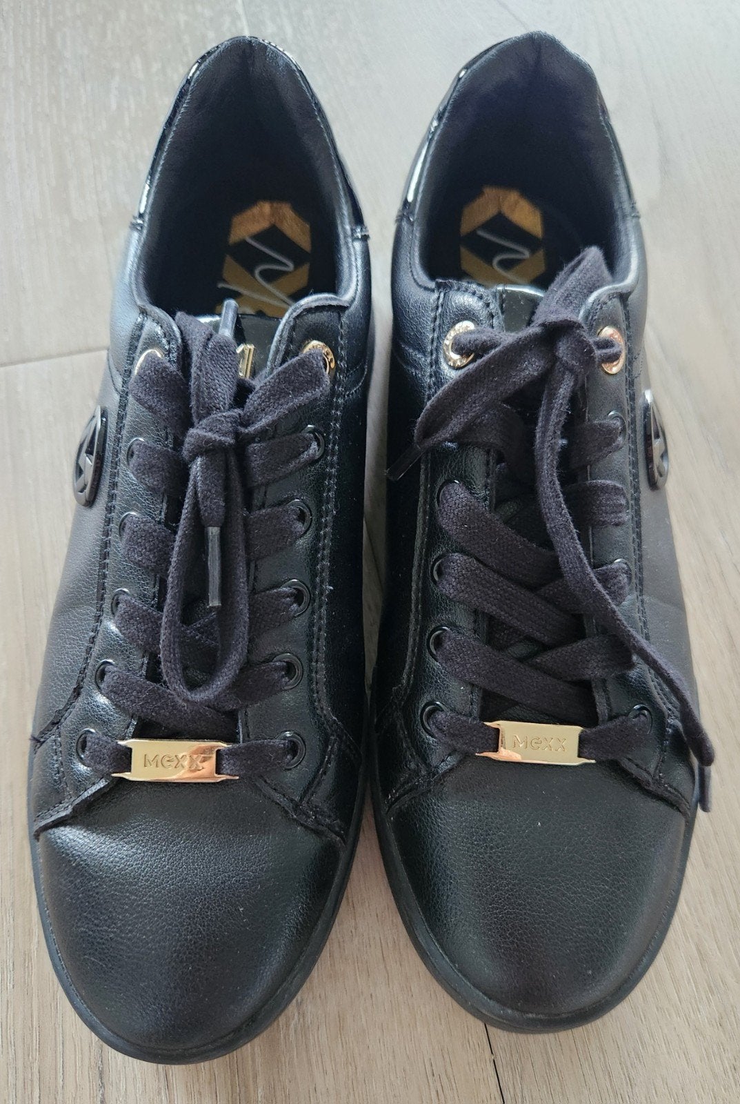 damesschoenen, kleur zwart goud, maat 39,merk mexx, Mexx, Zwart, Ophalen of Verzenden, Sneakers of Gympen