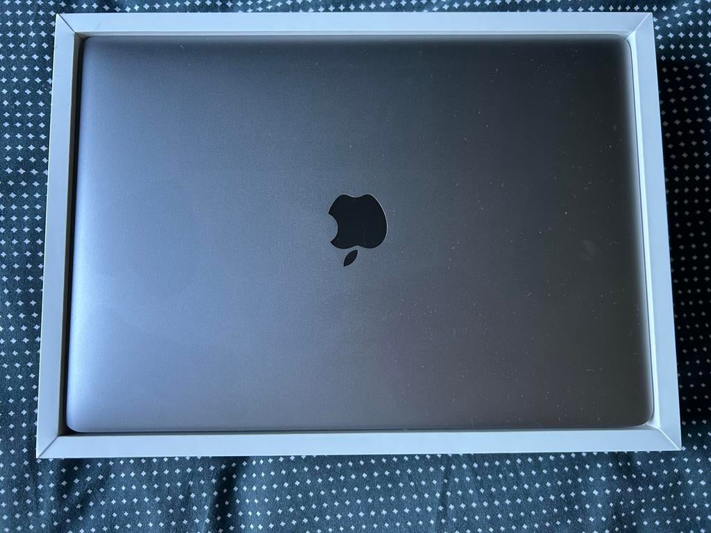 MacBook Pro 2020 13inch touchbar i5 256gb Space Grey, Ophalen of Verzenden, Gebruikt
