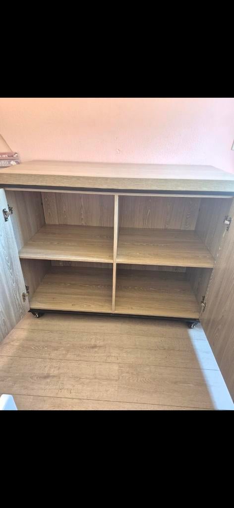 Babykamer: bed inclusief matras, kledingkast en commode, Ophalen, Gebruikt, 50 tot 70 cm, 105 cm of meer