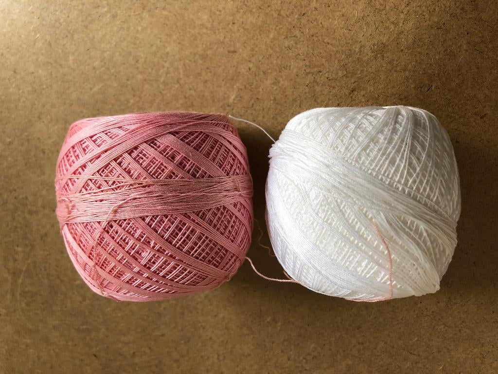 Vintage Garen Wit en Roze Cesmeli Dantel 50, Hobby en Vrije tijd, Breien en Haken, Ophalen of Verzenden, Gebruikt, Haken, Wol of Garen