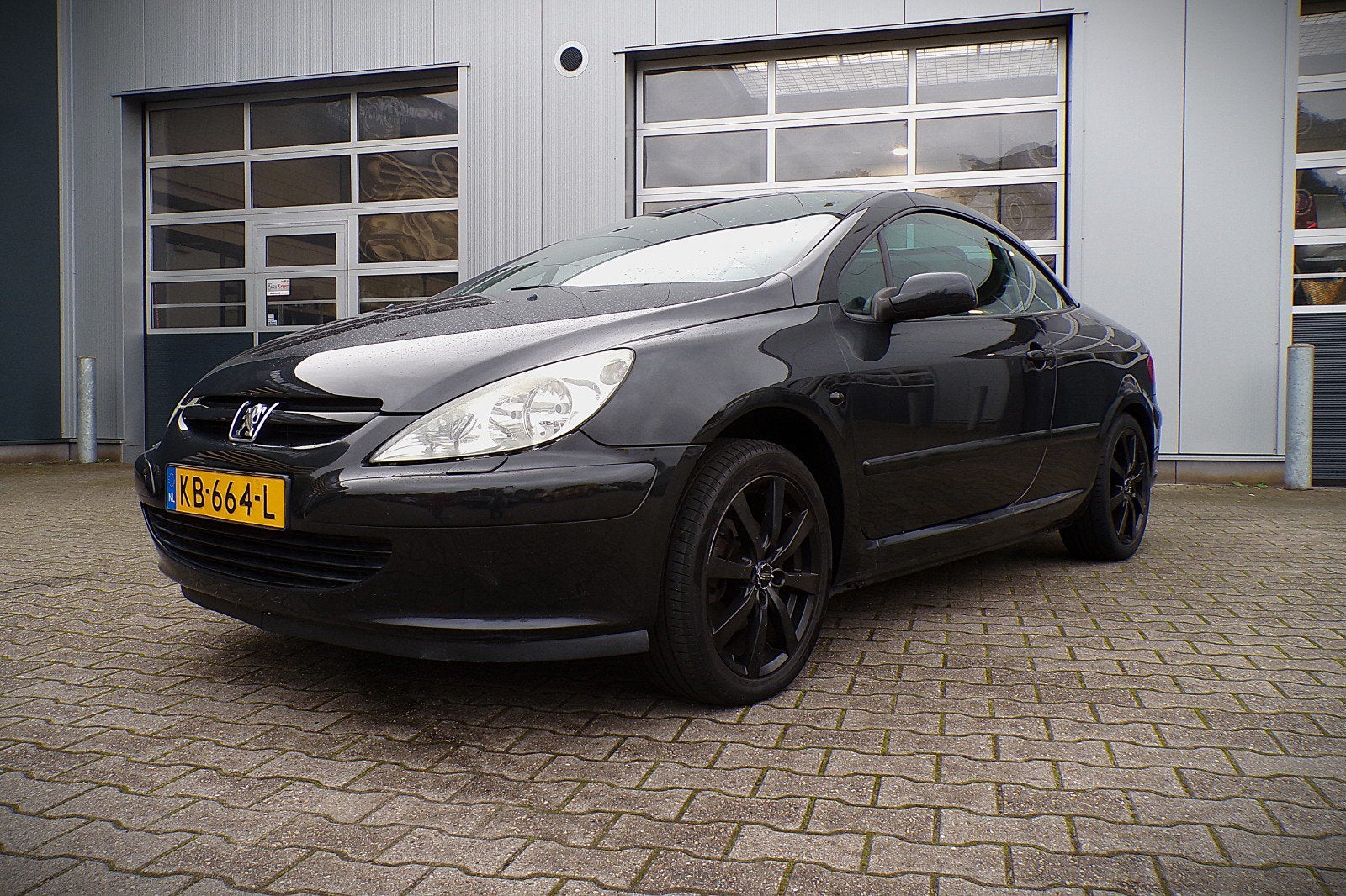 Peugeot 307 2.0 16V CC 2005 Zwart, Auto's, Voorwielaandrijving, Zwart, 4 cilinders, Cabriolet