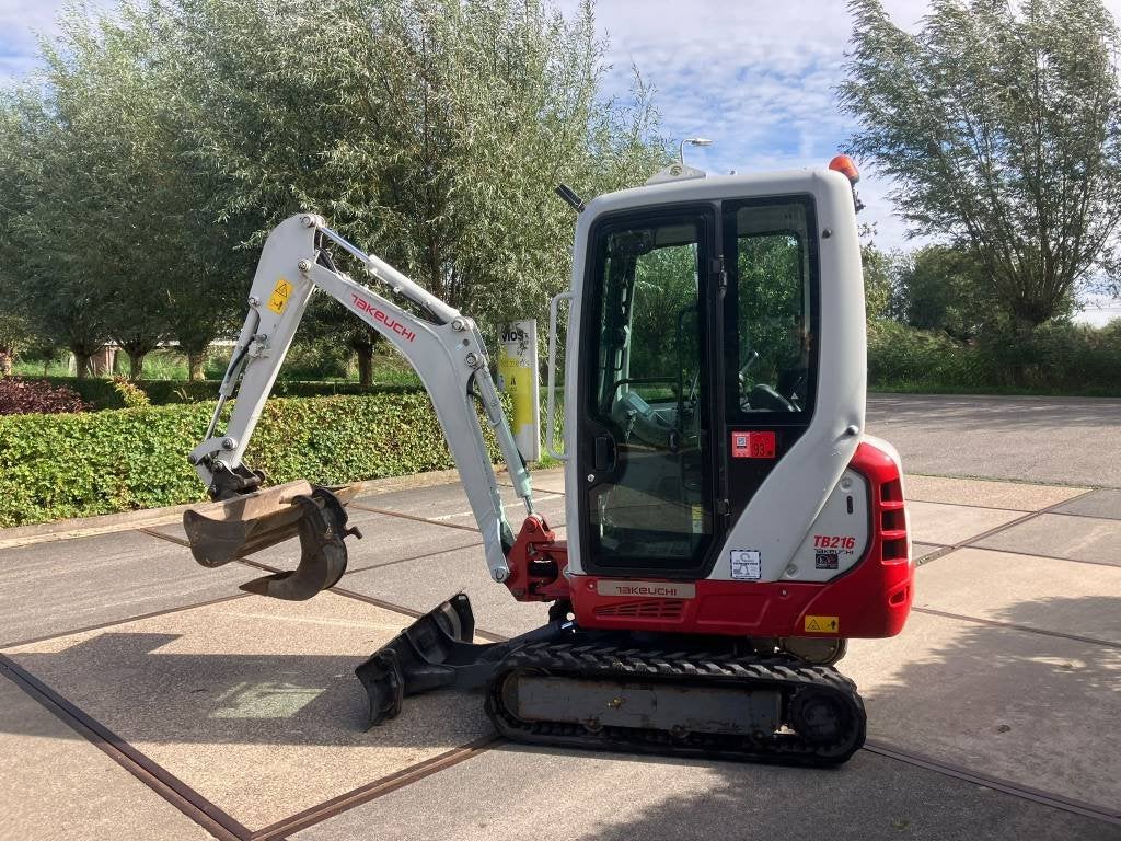 Takeuchi TB 216 minigraver | 3080 uur | verstelbare rupsen, Graafmachine