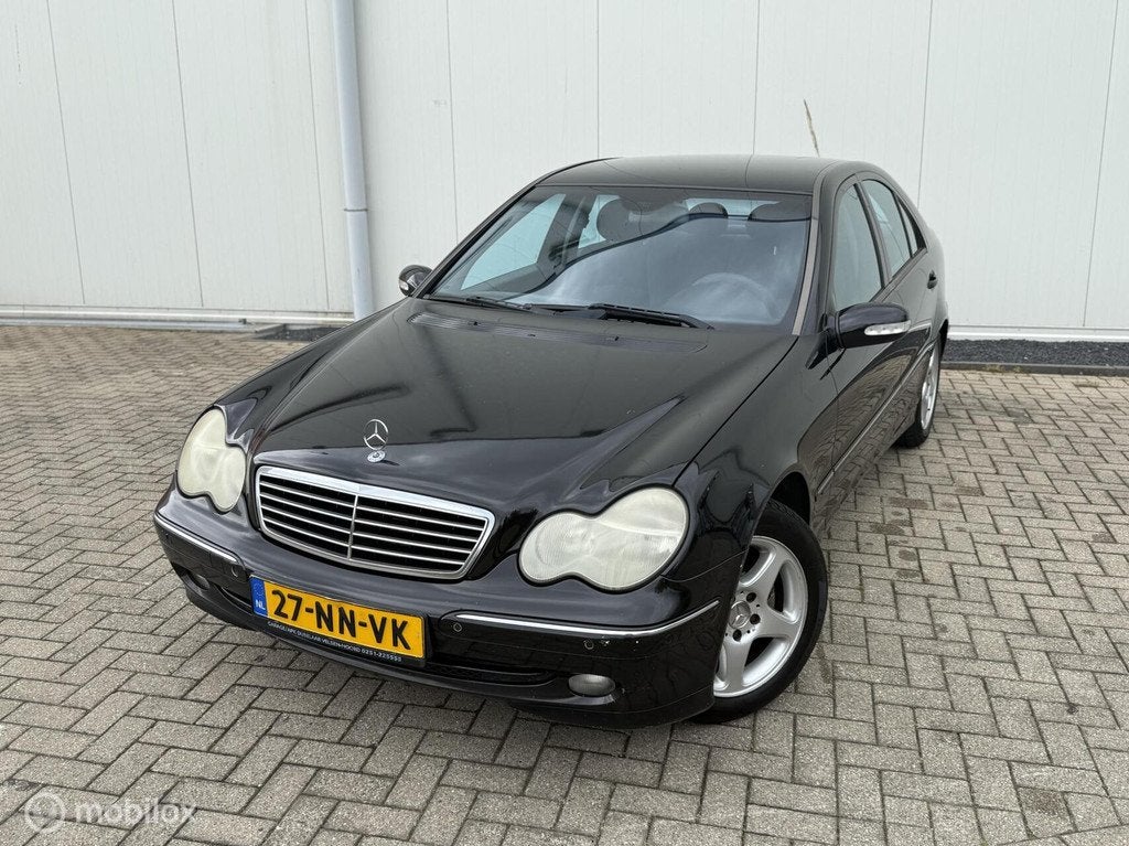 Mercedes C-klasse 180 K Avantgarde Airco Cruise BT LM velgen, Auto's, Gebruikt, 1796 cc, Zwart, Origineel Nederlands