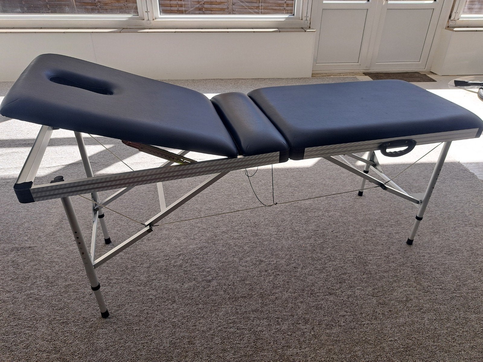 Koffermodel behandeltafel met verstelbaar hoofdeinde, Ophalen, Zo goed als nieuw, Massagetafel