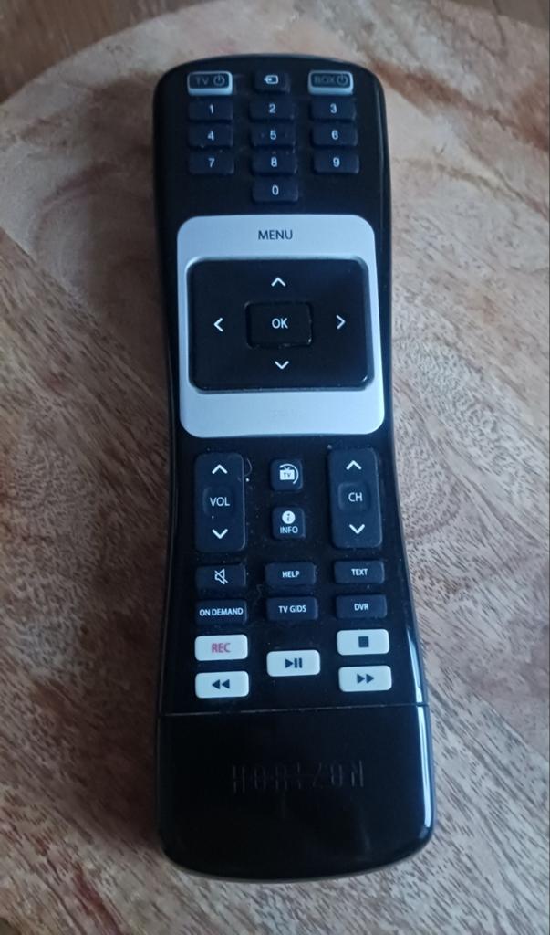 Tv. Afstandbediening voor ziggo apparaten, Ophalen of Verzenden, Zo goed als nieuw, Tv