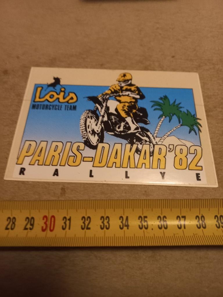 Paris dakar 82 lois motorcycle team, Ophalen of Verzenden, Zo goed als nieuw