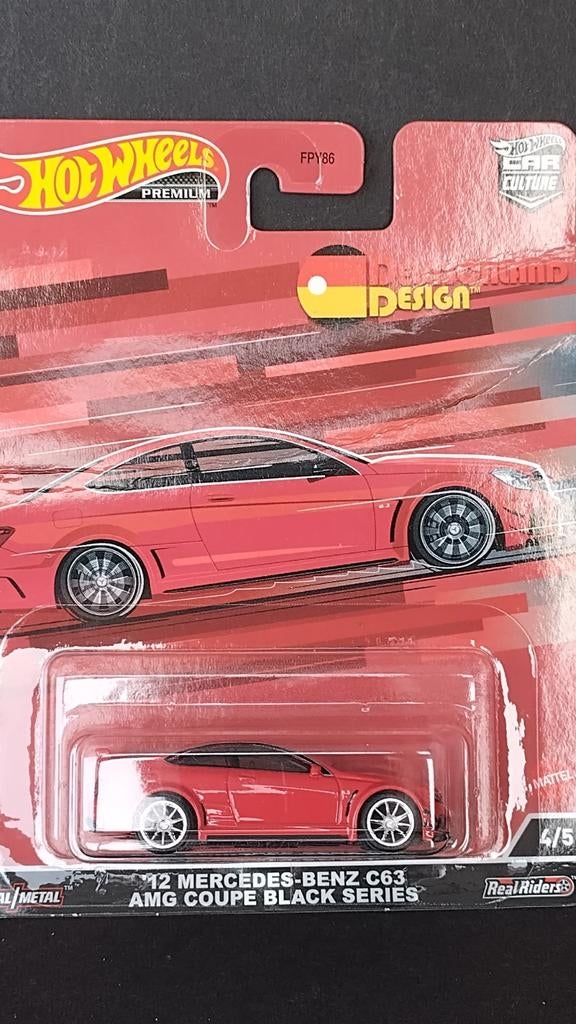 Mercedes Benz C63 AMG Coupe 1:64 Hotwheels Premium Pol, 1186 MJ 1 NL, Auto, Nieuw, Ophalen of Verzenden