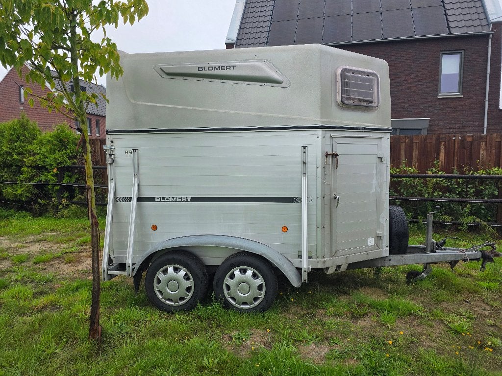 Zeer nette Blommert alu 2 paards paardentrailer, Ophalen, Gebruikt, Aluminium, 2-paards trailer