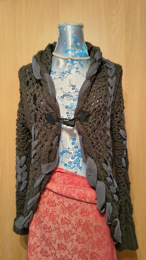 Desigual gebreid vest met unieke details, Maat 42/44 (L), Ophalen of Verzenden, Desigual, Grijs