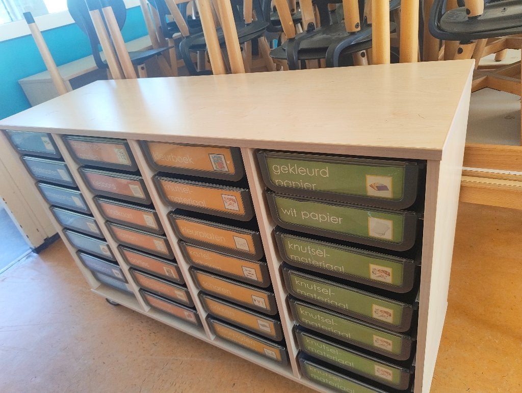 Schoolmeubilair, Ophalen, Zo goed als nieuw, Zwart