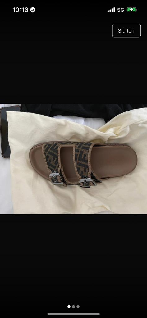 Fendi slippers, Ophalen of Verzenden, Zo goed als nieuw