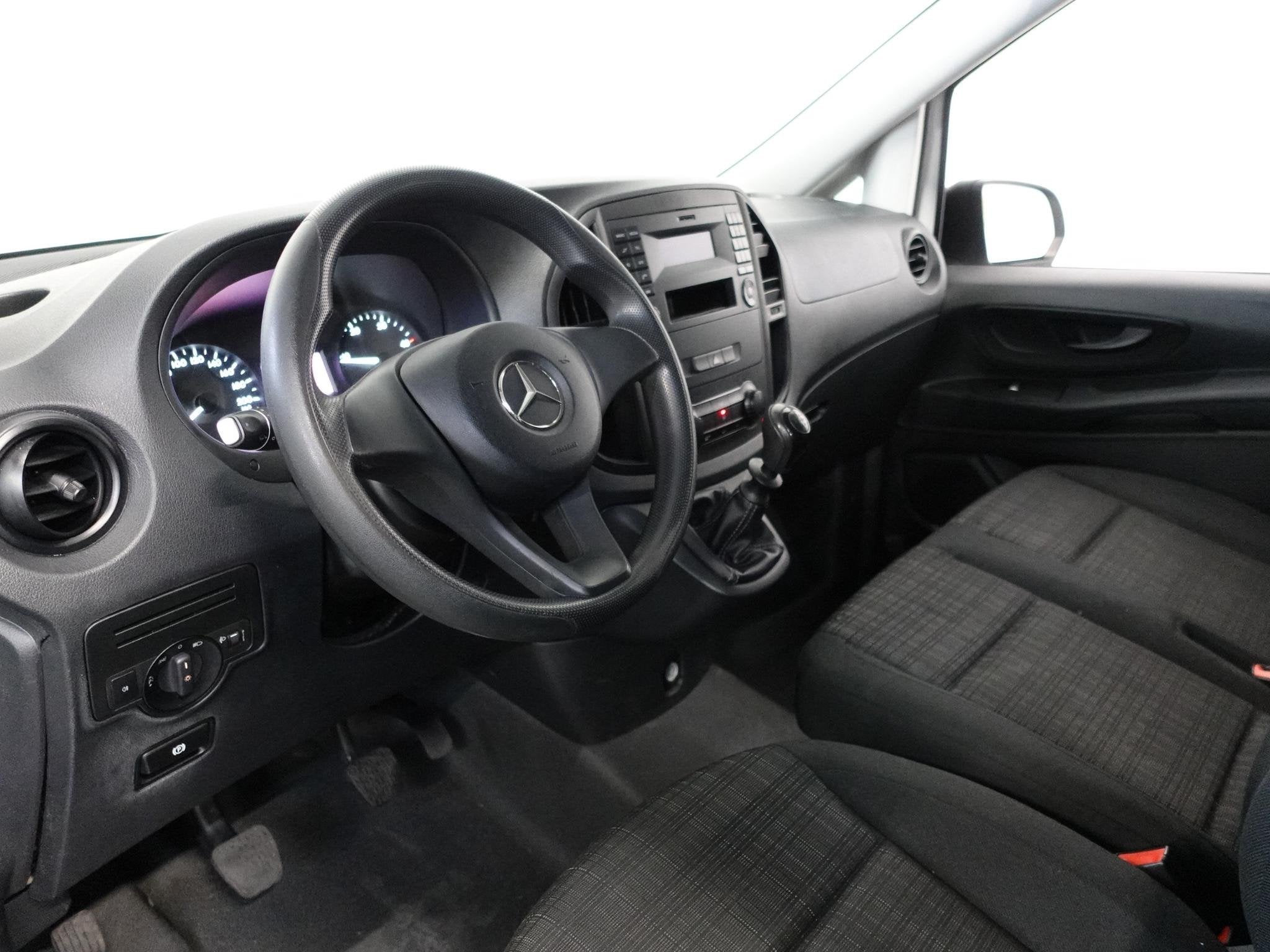 Mercedes-Benz Vito Tourer 111 Base Extra Lang 9persoons PERS, Auto's, Voorwielaandrijving, Stof, Euro 6, 255 €/maand