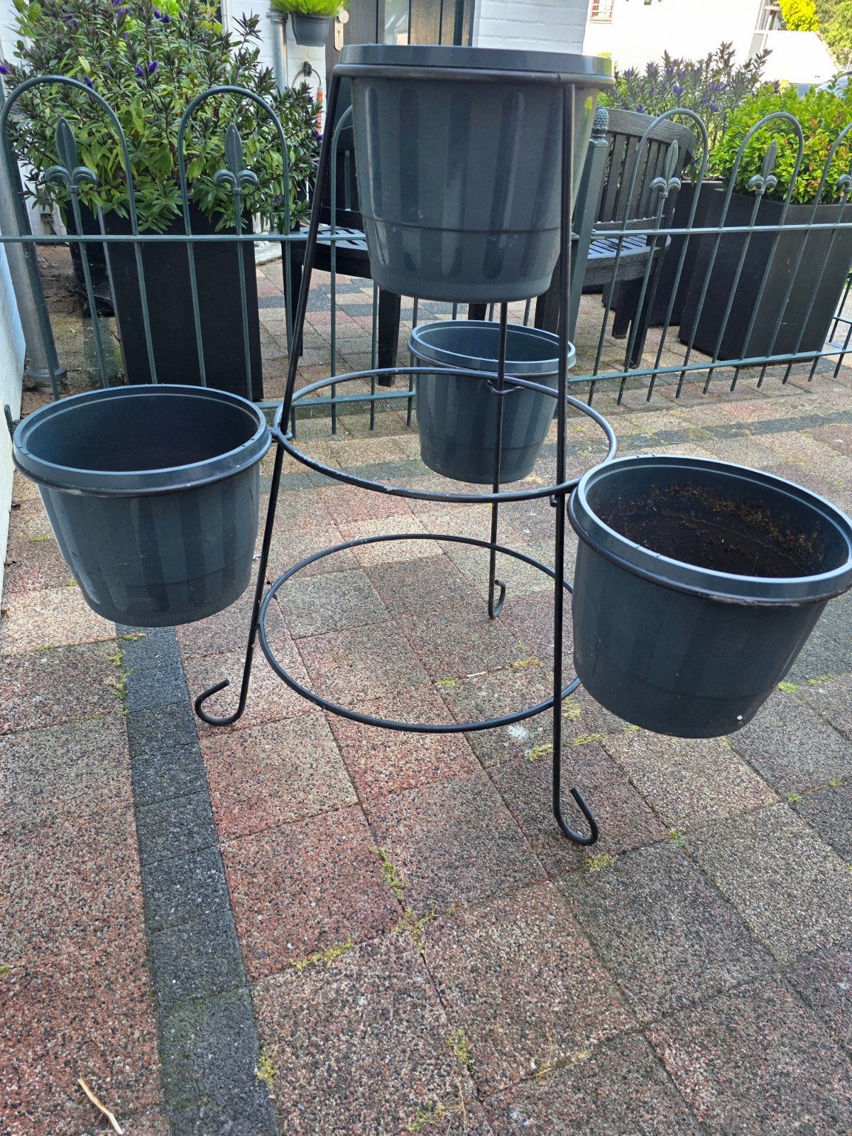Plantentoren met 4 potten., Tuin en Terras, Kunststof, Gebruikt, Rond, Balkon