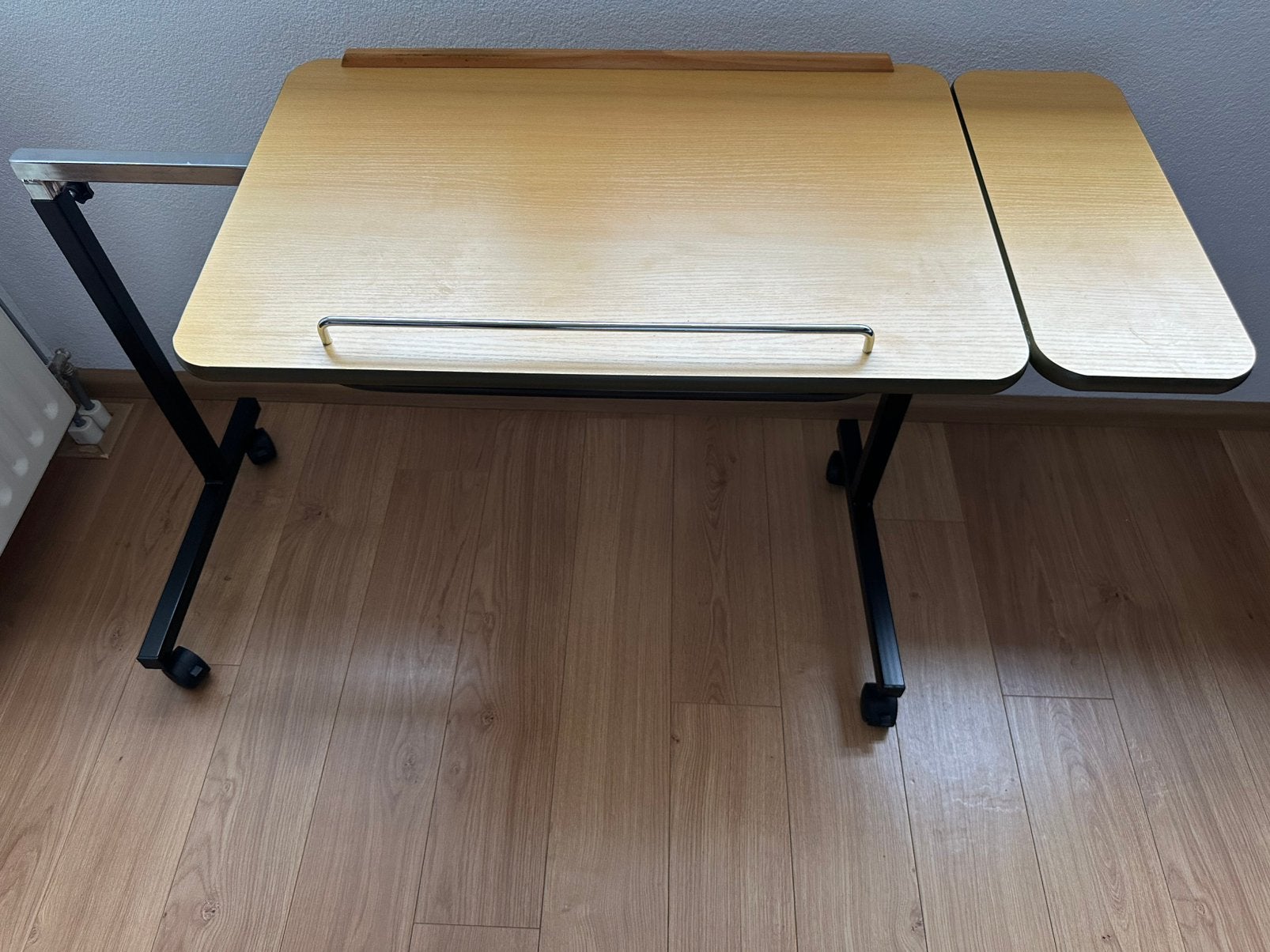 Te koop verstelbare bedleestafel computertafel, Computers en Software, Laptoptafels, Ophalen, Zo goed als nieuw