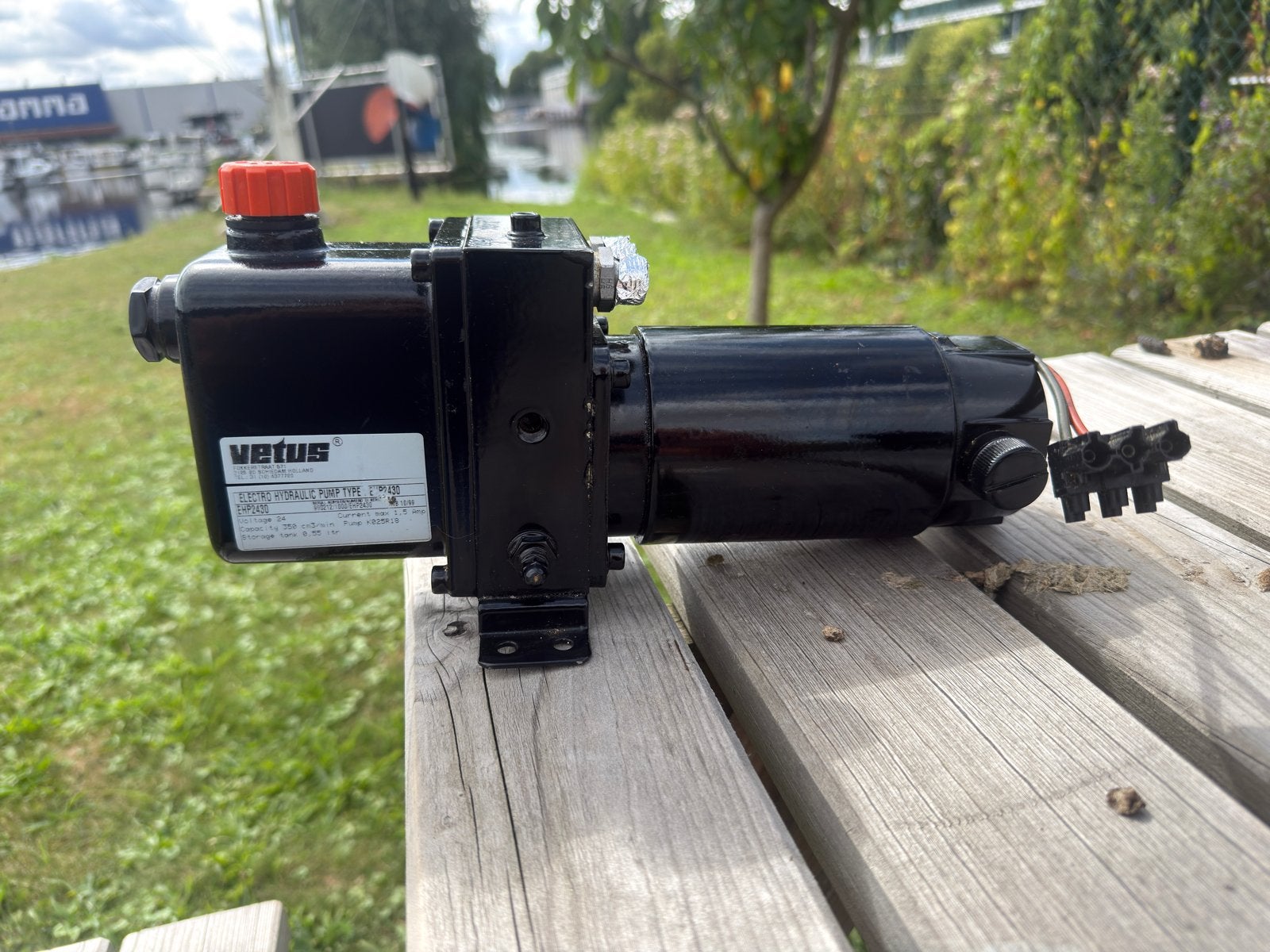 Vetus elektrische hydraulische pomp 24V EHP2430, Ophalen, Gebruikt, Motor en Techniek