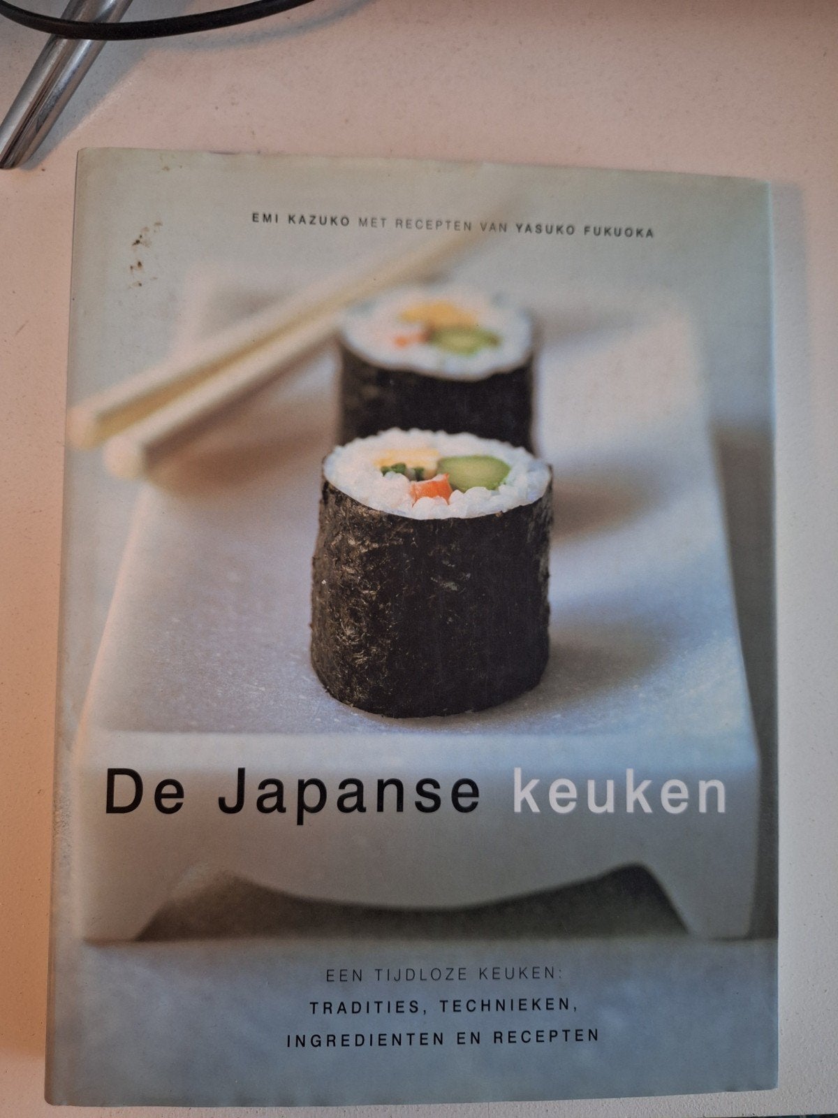 De Japanse Keuken - Kookboek met recepten, Emi Kazuko en Yasuko Fukuoka, Azië en Oosters, Ophalen of Verzenden, Zo goed als nieuw