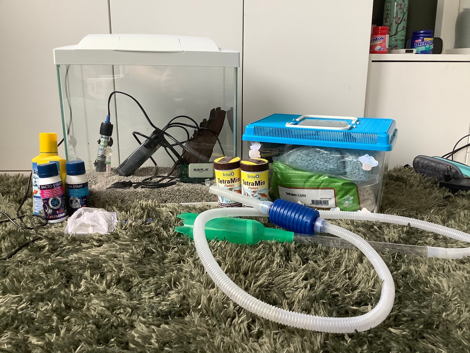 Twee aquariums met schoonmaakspullen, Ophalen, Gebruikt, Superfish