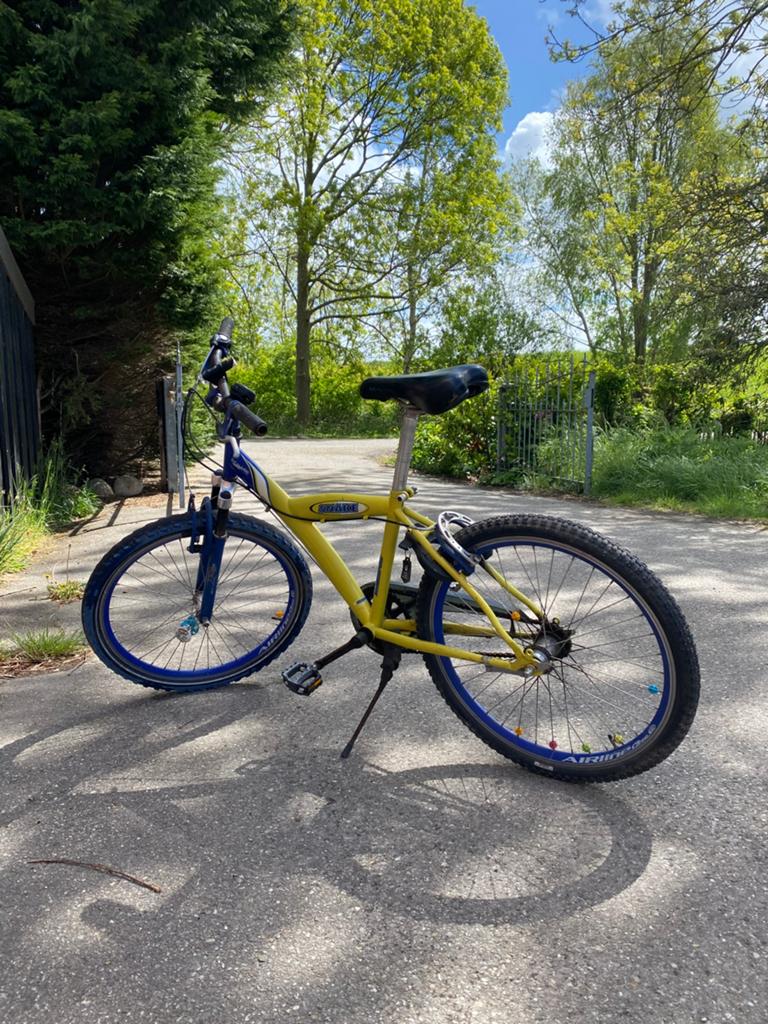 SNAKE crossfiets, Fietsen en Brommers, Fietsen | Jongens, Ophalen, Versnellingen, Zo goed als nieuw, Schijfrem