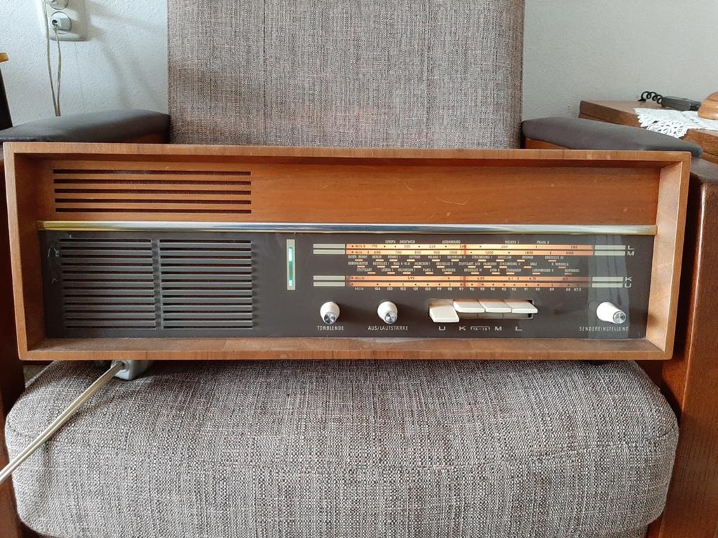 Vintage VEB Stern-Radio Sonnenberg radio, Ophalen, Zo goed als nieuw, Overige typen