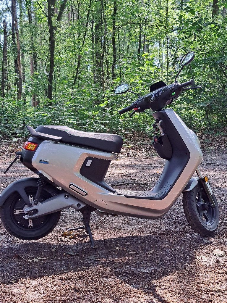 NIU MQi+ Sport Elektrische Scooter 45KM Zilver, Ophalen, Maximaal 45 km/u, Gebruikt, Niu