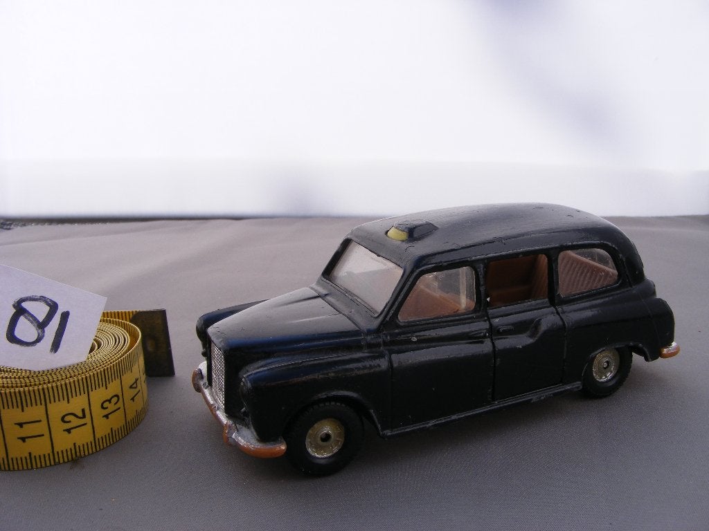 Austin fx4 london taxi, corgi 1/36 (81), Ophalen of Verzenden, Zo goed als nieuw, Auto