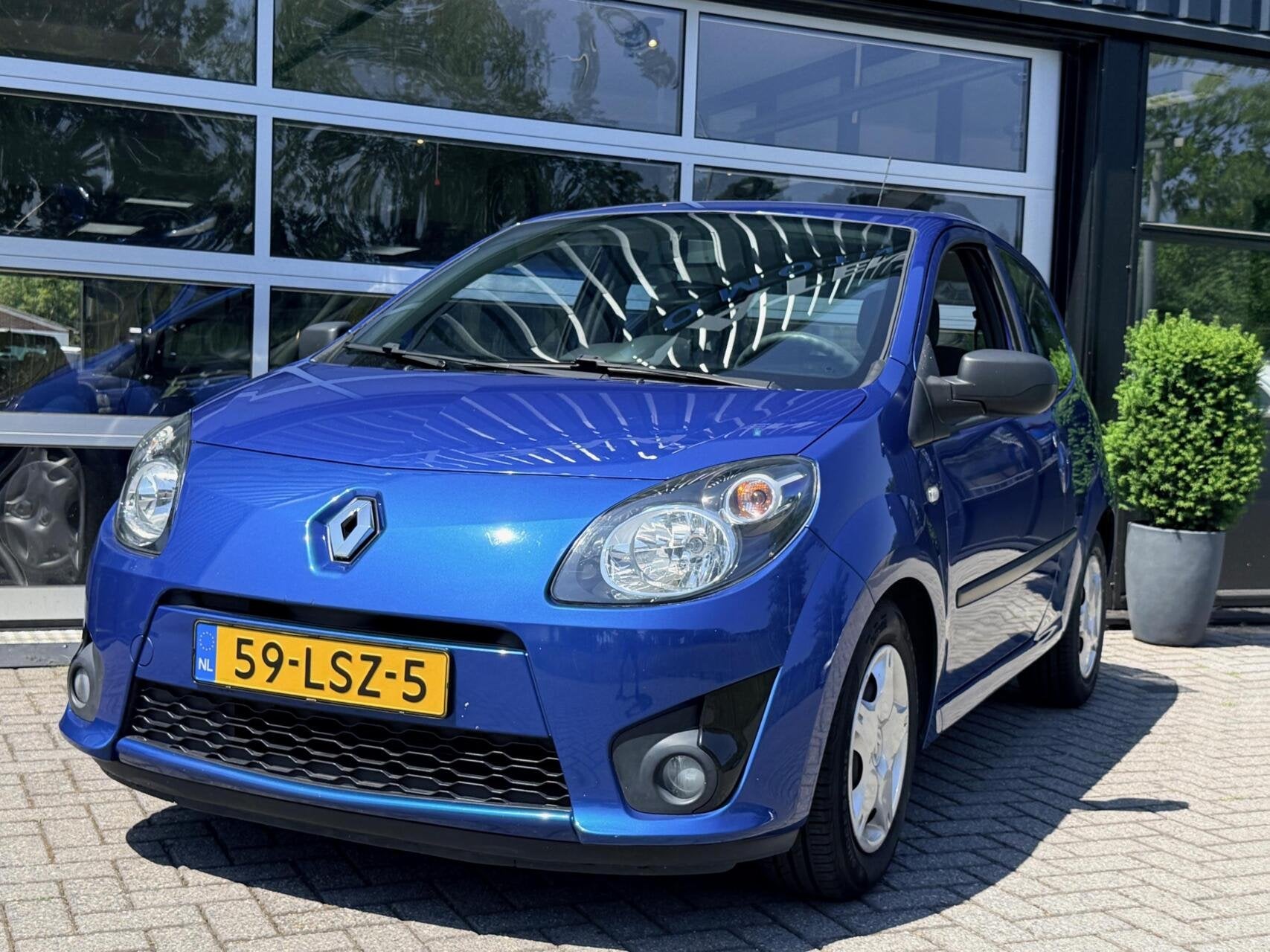 Renault Twingo 1.2 Authentique|Nieuwe APK & Distr.riem|Trekh, 839 kg, Twingo, Metallic lak, 4 cilinders